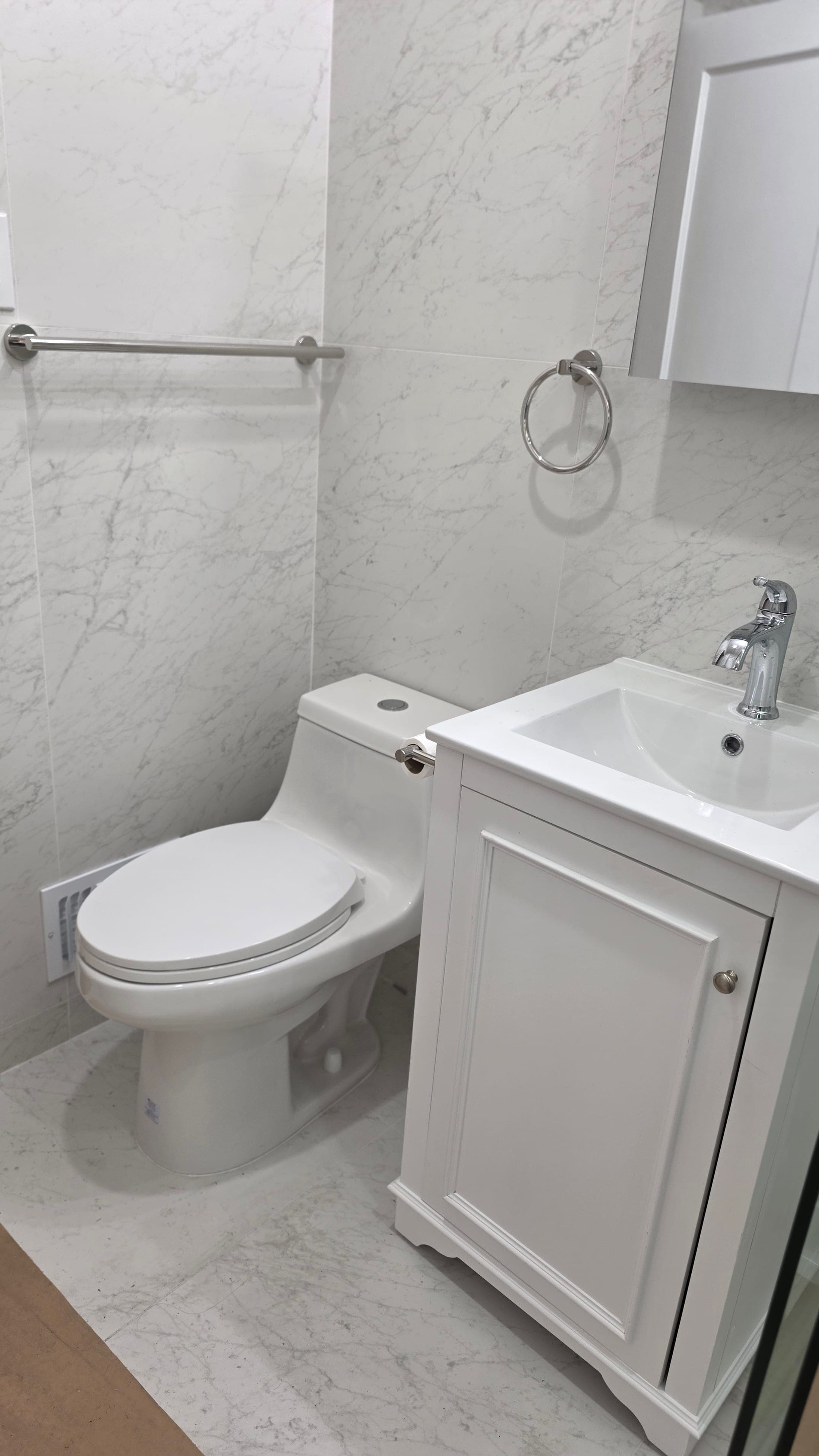 Bathrooms 17